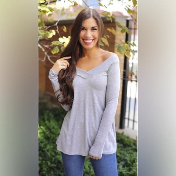 Gray Ribbed Wide V Neck Long Sleeve Top - Picture 2 of 6